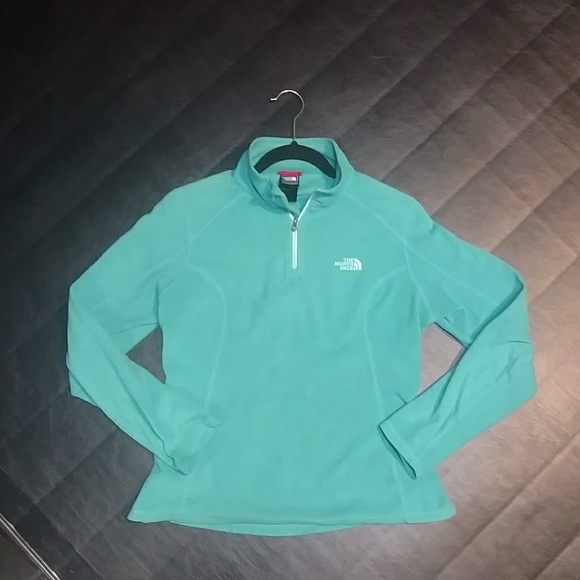 The North Face Jackets & Blazers - North Face Women's Sm Fleece Pull Over